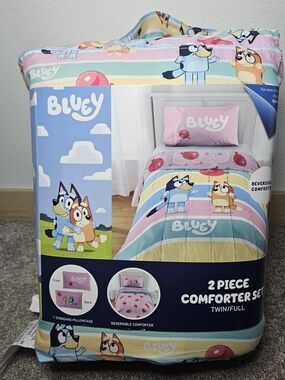 Bluey Reversible Comforter Set - Pink & Pastel Stripes